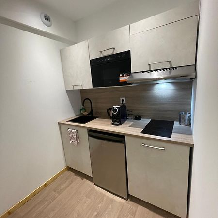 Le Salvador - Appart'Hotel De 18M2 A 44M2 La Talaudiere Eksteriør billede