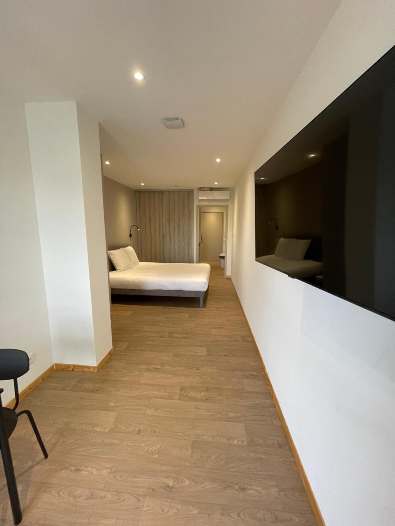 Le Salvador - Appart'Hotel De 18M2 A 44M2 La Talaudiere Eksteriør billede