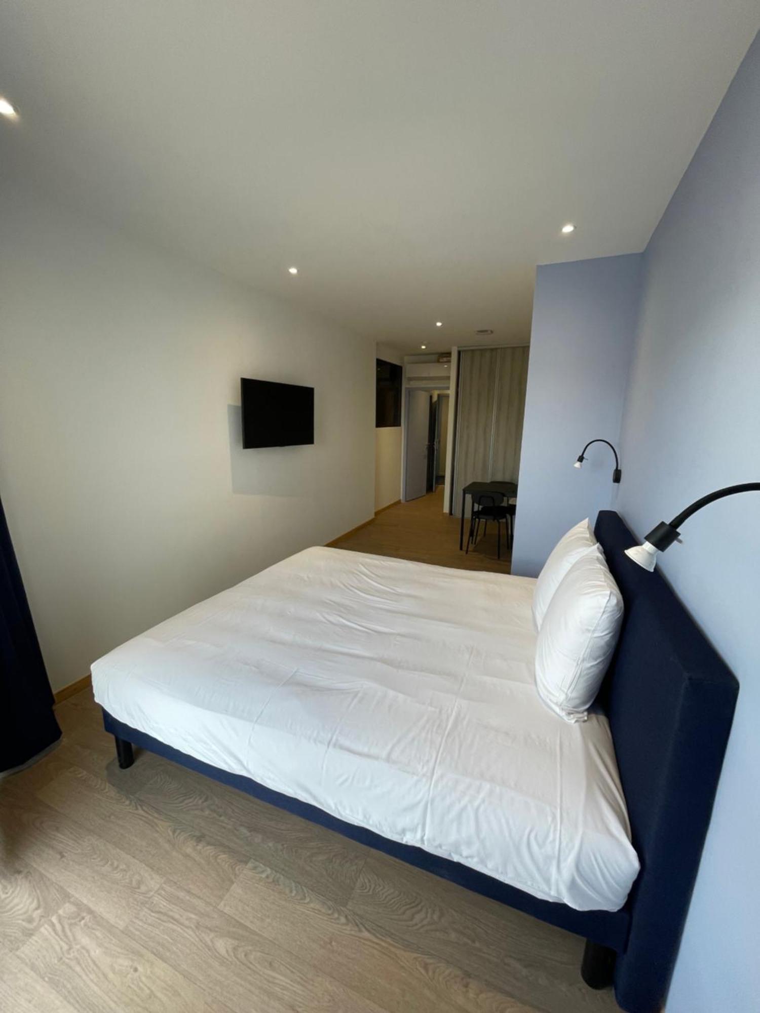 Le Salvador - Appart'Hotel De 18M2 A 44M2 La Talaudiere Eksteriør billede