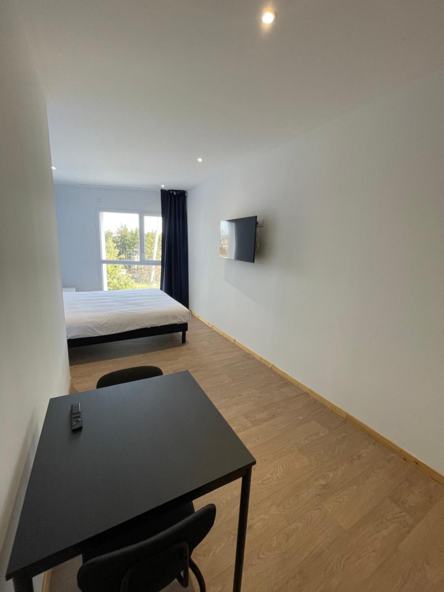 Le Salvador - Appart'Hotel De 18M2 A 44M2 La Talaudiere Eksteriør billede
