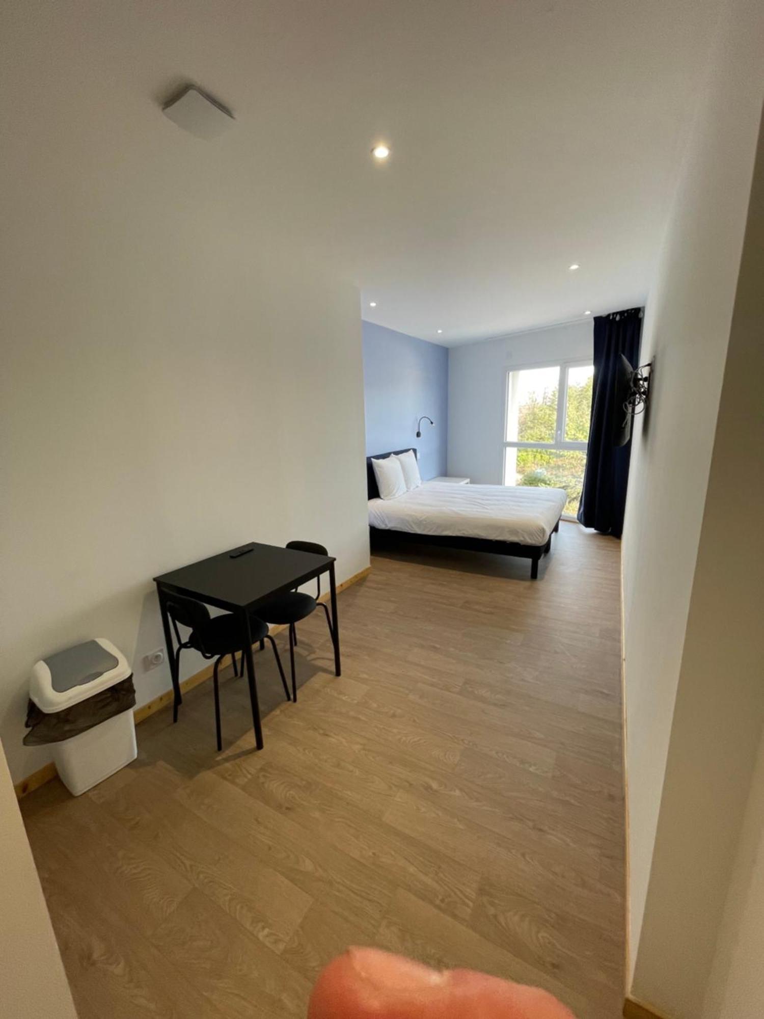 Le Salvador - Appart'Hotel De 18M2 A 44M2 La Talaudiere Eksteriør billede