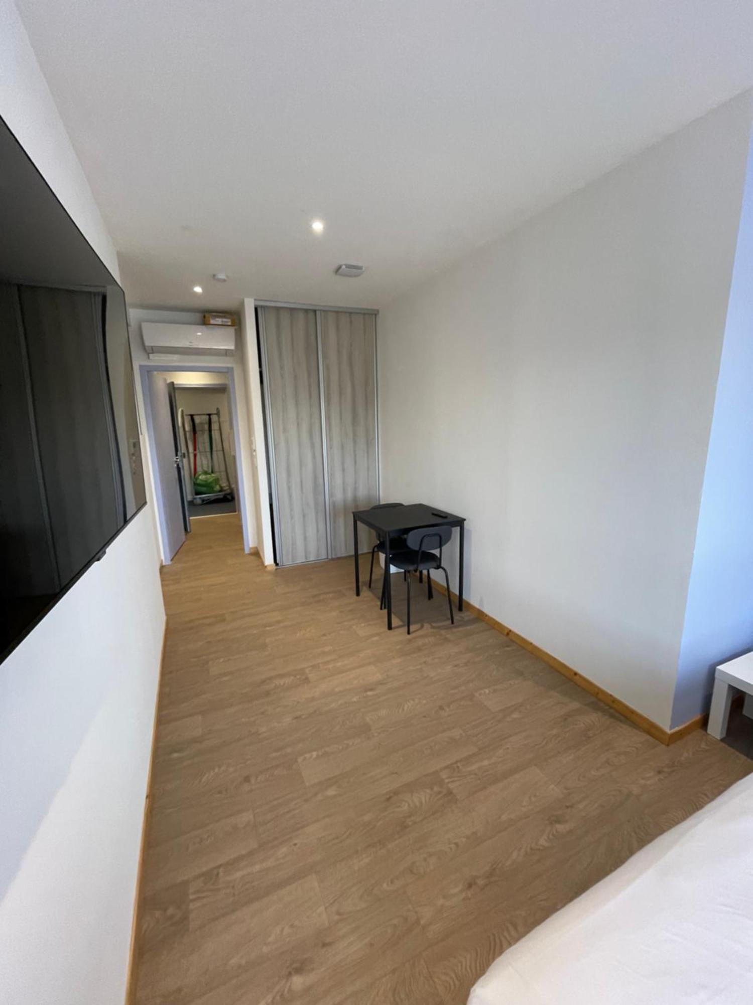 Le Salvador - Appart'Hotel De 18M2 A 44M2 La Talaudiere Eksteriør billede