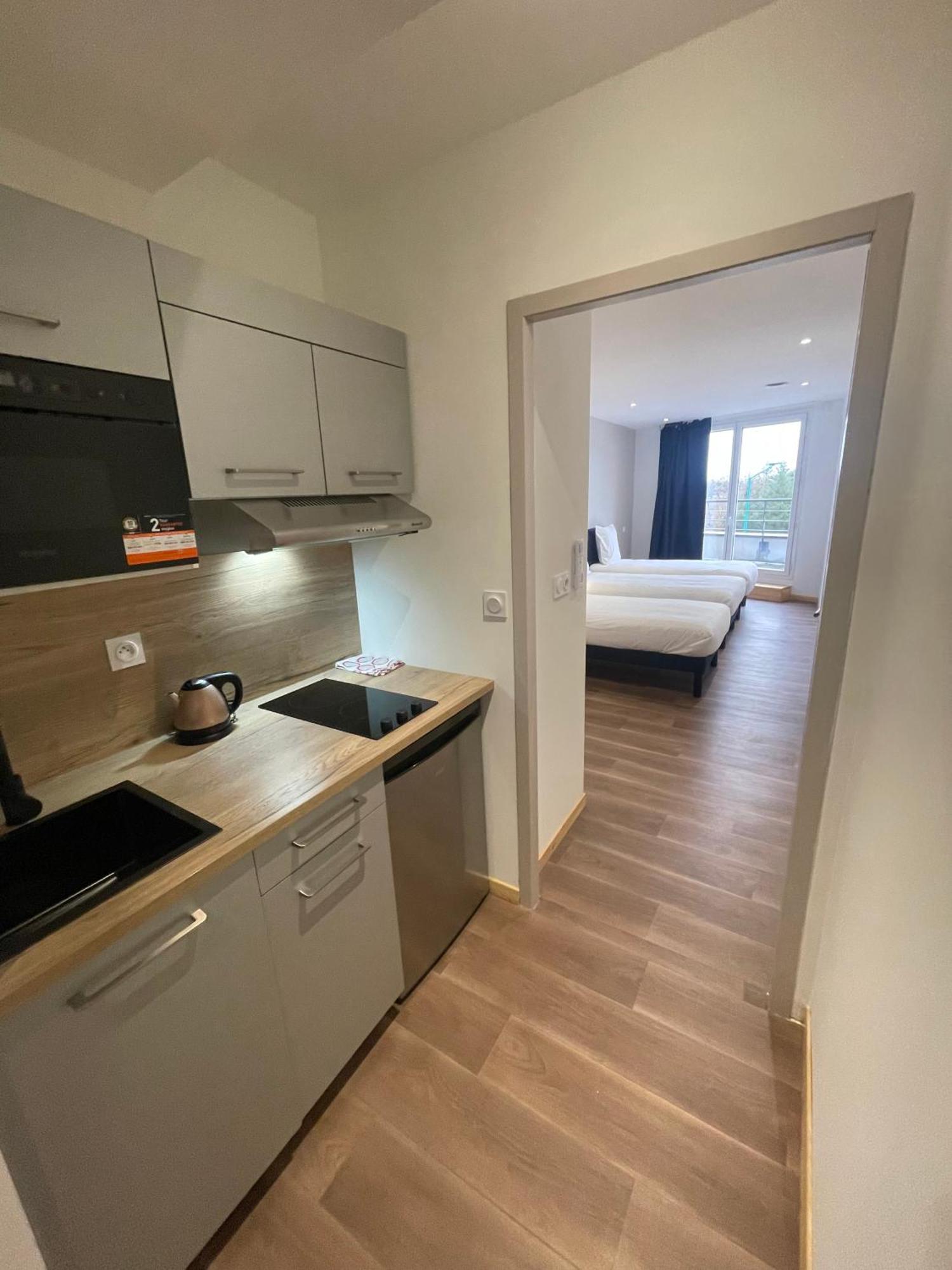 Le Salvador - Appart'Hotel De 18M2 A 44M2 La Talaudiere Eksteriør billede