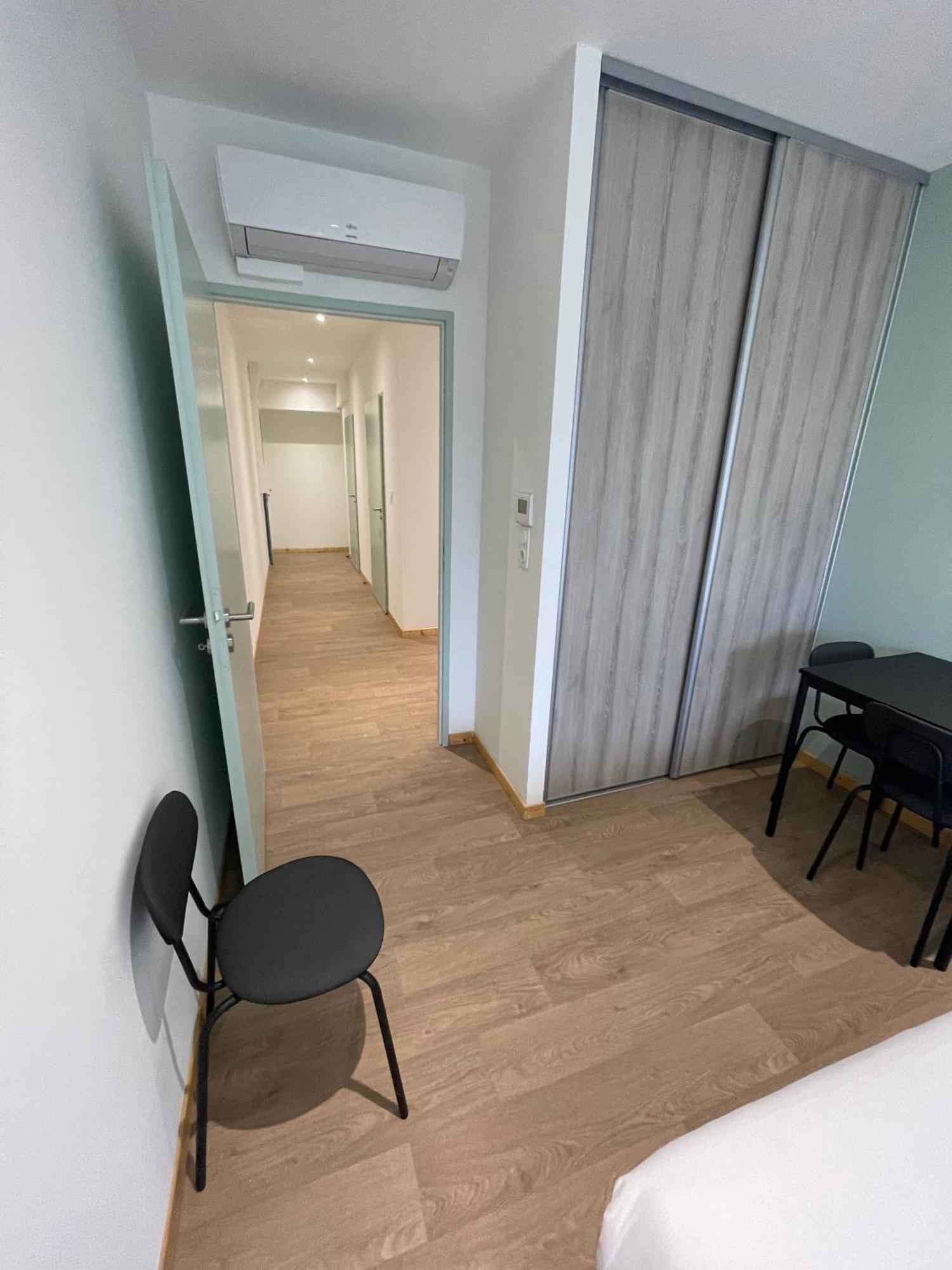 Le Salvador - Appart'Hotel De 18M2 A 44M2 La Talaudiere Eksteriør billede